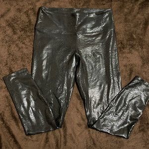 Embossed snake pleather leggings